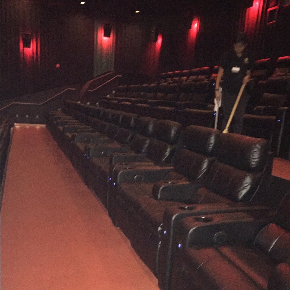 Meet your Posher, Pam